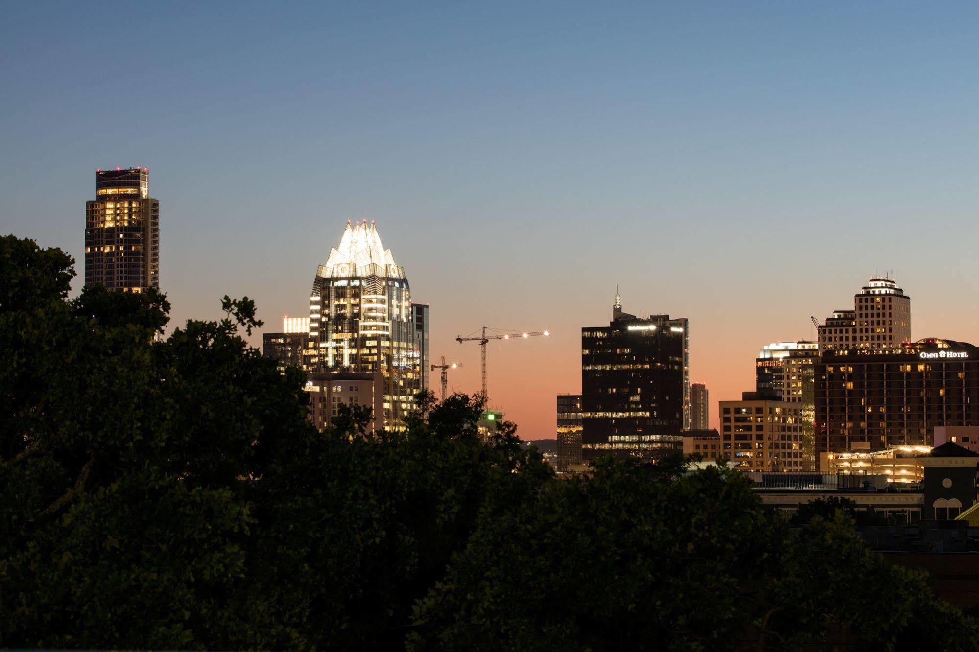 Hotel Eleven Austin Exterior photo